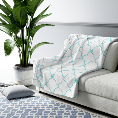 Three Bees Trellis Bow Cozy Sherpa Fleece Blanket - Aqua