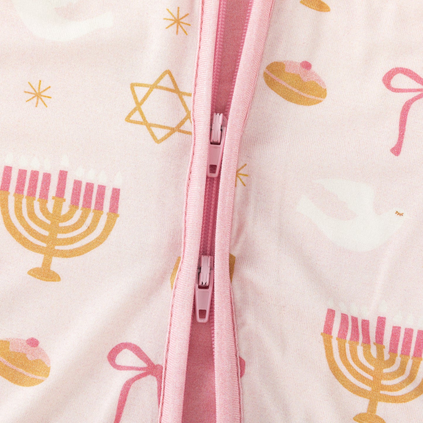 Pretty In Hanukkah (Convertible Zip Footies)