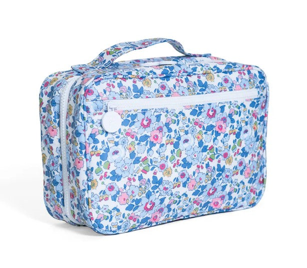TRVL Bundle Up Hanging Toiletry Bag – Three Bees Company